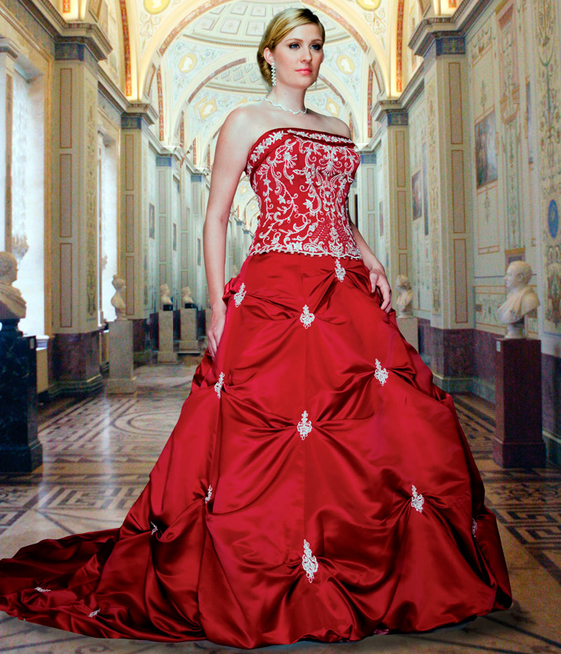 Robe de mariée rouge avec broderie
