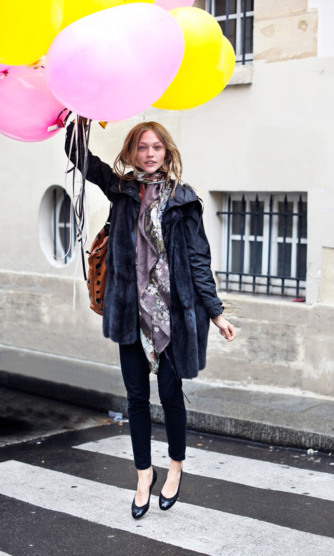 Photo de Sasha Pivovarova avec des ballons