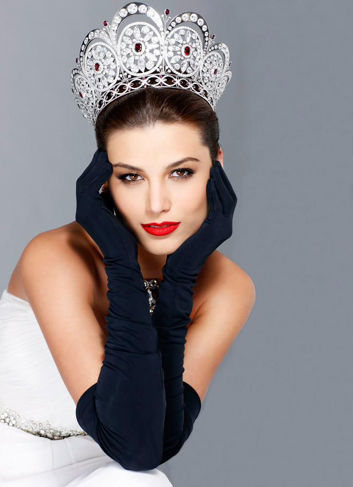 Reine de beauté en photo de la couronne