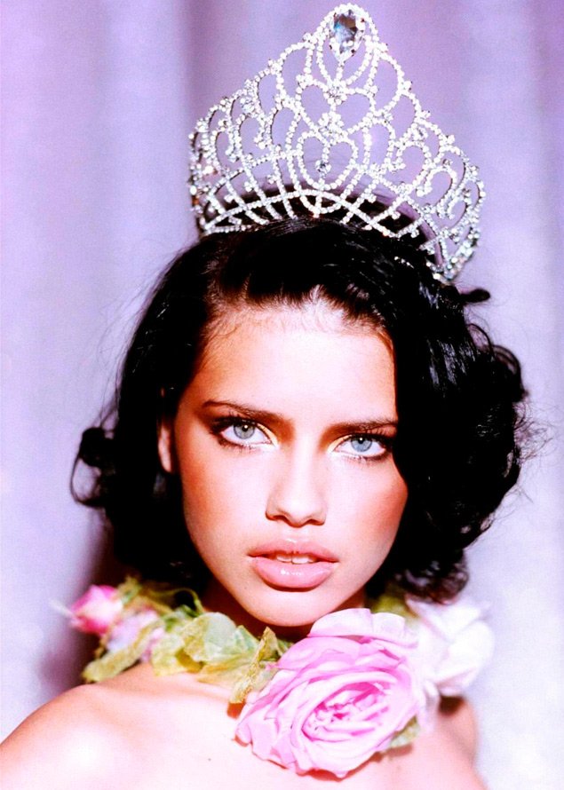 Adriana Lima photo