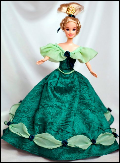 Nous cousons pour poupées, vêtements pour Barbie