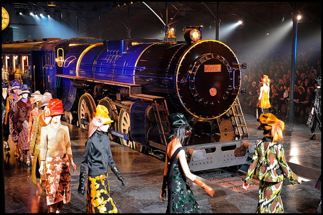 Semaine de la mode parisienne Louis Vuitton