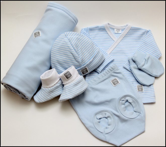 Vêtements à la mode pour bébés