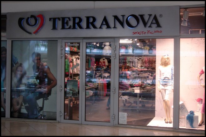 Terranova et autres marques de vêtements démocratiques
