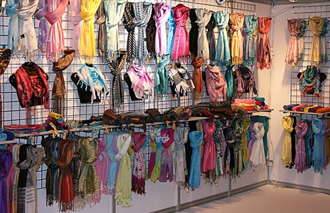 Comment choisir et acheter une belle écharpe pour une fille