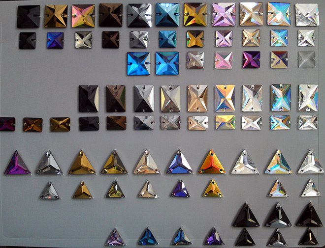 Beautés avec cristaux Swarovski et style russe