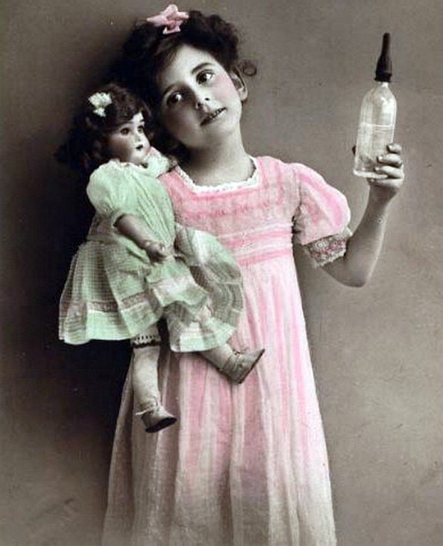 L'histoire de la poupée de porcelaine