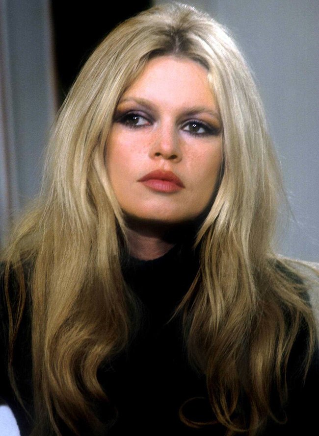 Brigitte Bardot photo dans sa jeunesse