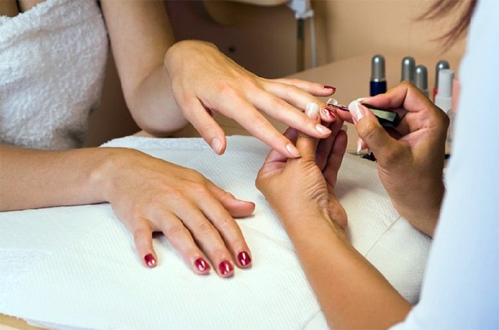 Salon professionnel des soins des mains et des ongles