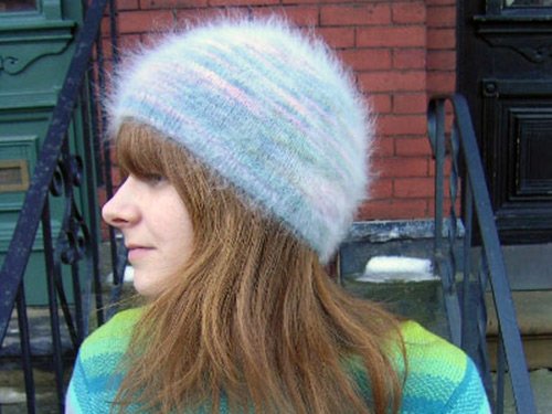 Bonnet angora tricoté
