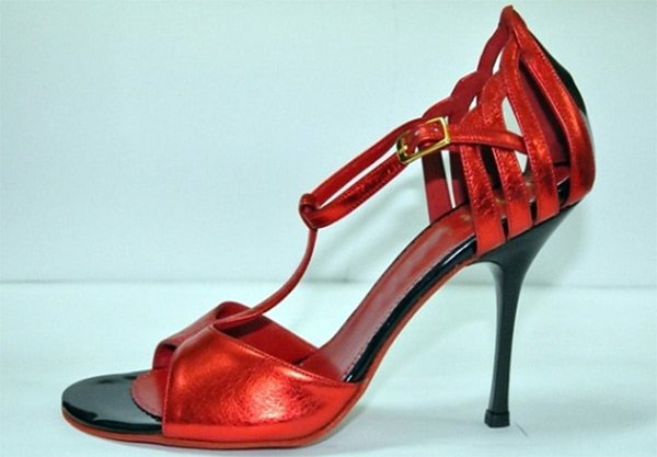 chaussures à barre en T