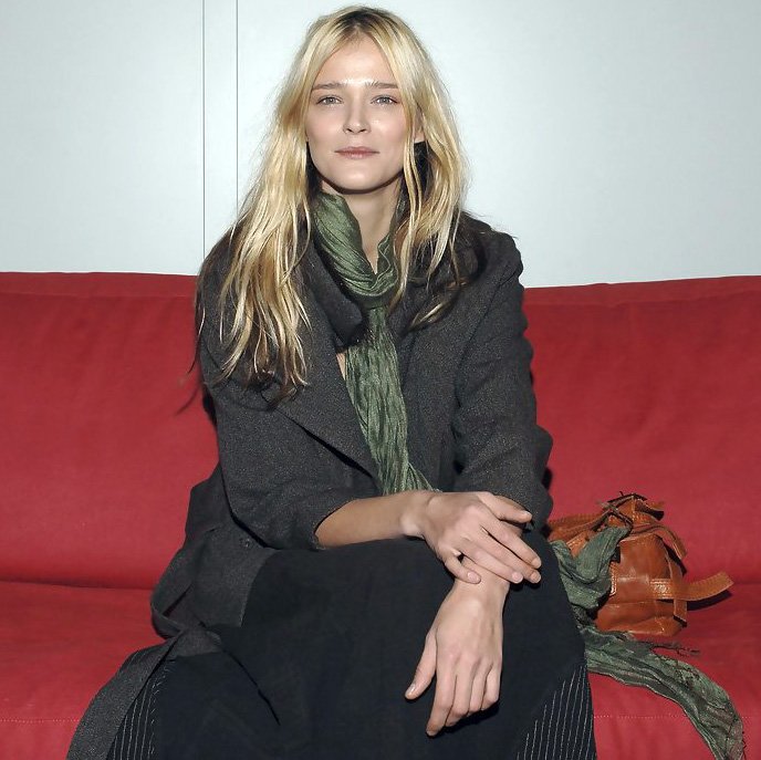 Top modèle Carmen Kass photo