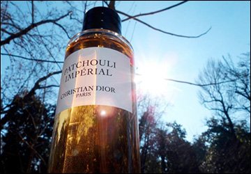 L'huile de patchouli en parfumerie