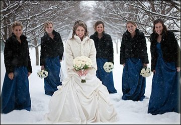 Capes de mariage d'hiver en fourrure et tissu