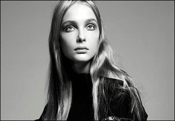 Top modèle ukrainien Snezhana Onopka