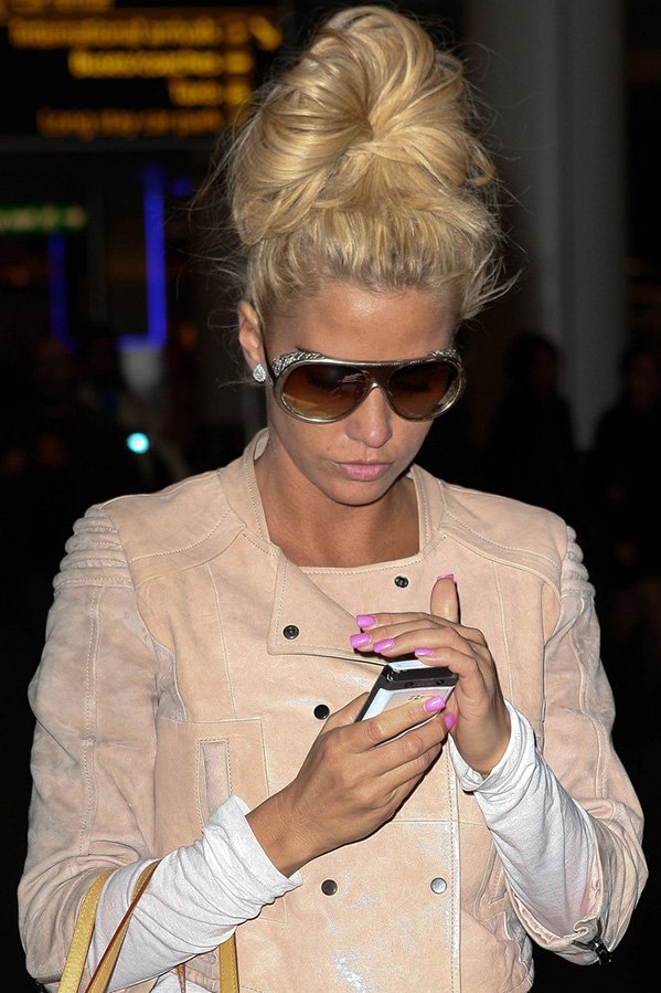 Katie Price photo avec téléphone