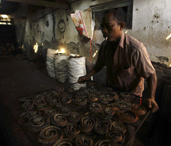 Faire de la peau de serpent pour les sacs de mode