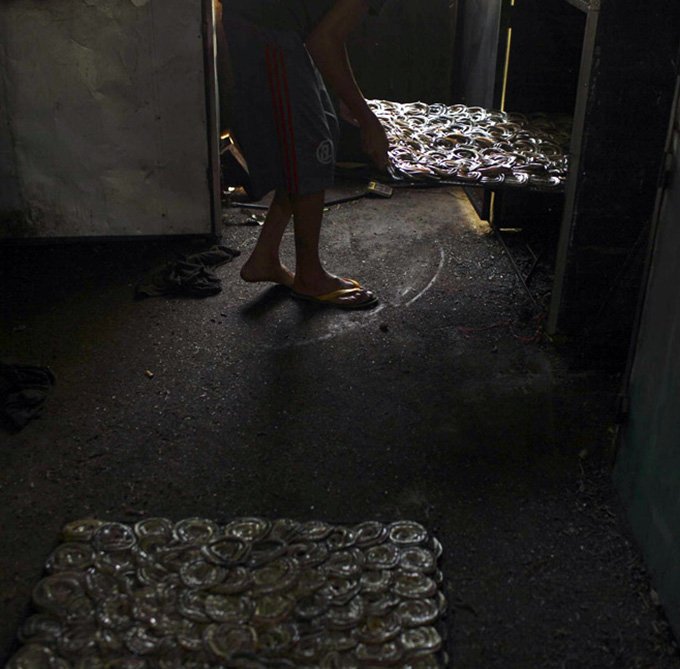 Faire de la peau de serpent pour les sacs de mode