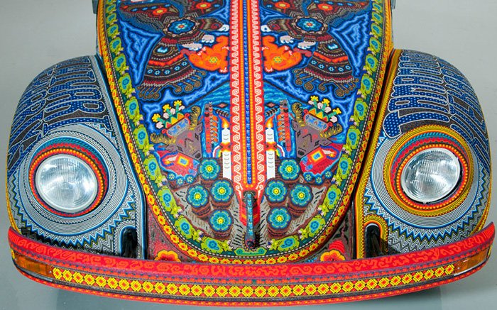 Volkswagen Beetle 1990, décoré de perles, photo