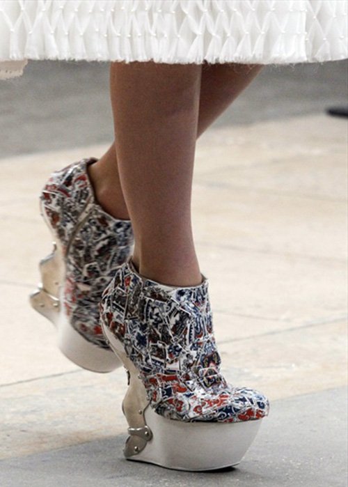 Photo de chaussures en céramique chinoise