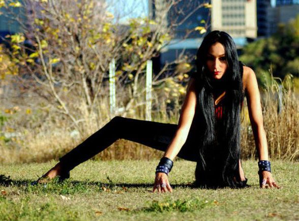 Fille aux cheveux longs, photo