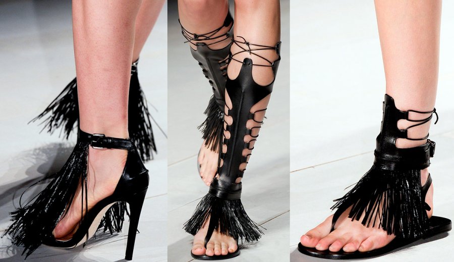 La frange comme élément du décor de la chaussure 2026 photo