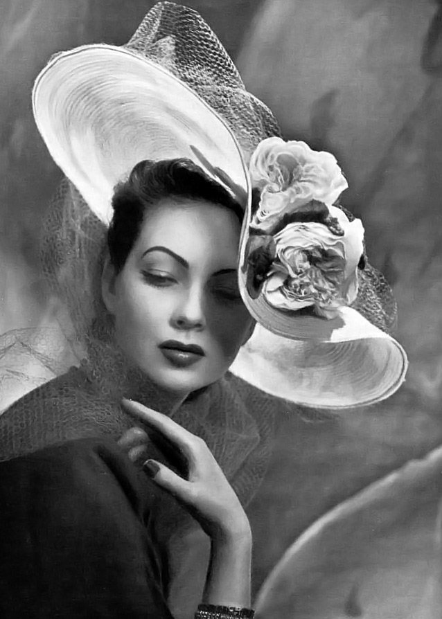 chapeau de style rétro, photo d'une fille