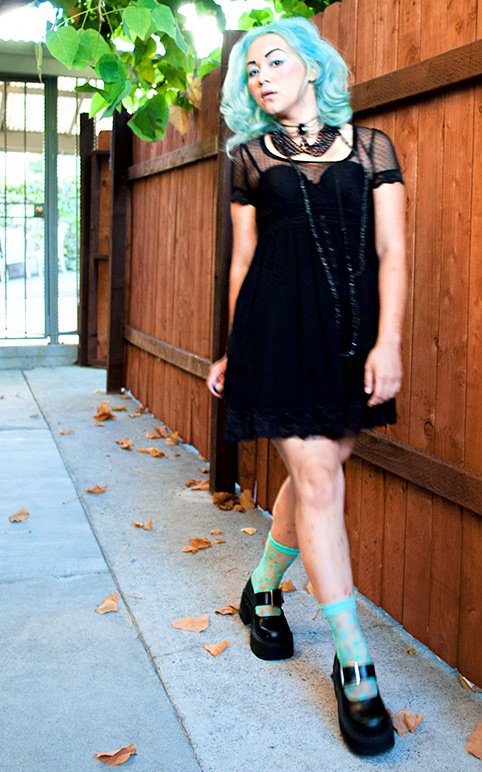 Photo dans le style du gothique pastel