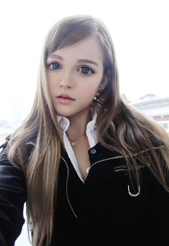 La beauté Dakota Rose et ses nouvelles photos