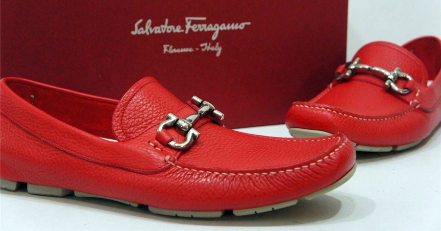 Mocassins rouges, photo