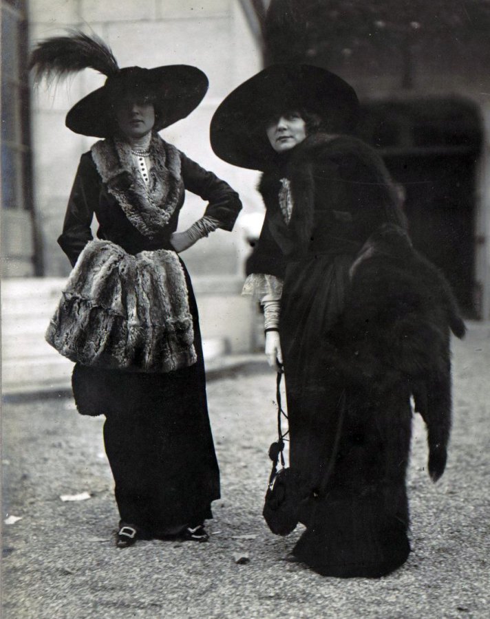 Femmes françaises en fourrures, photo