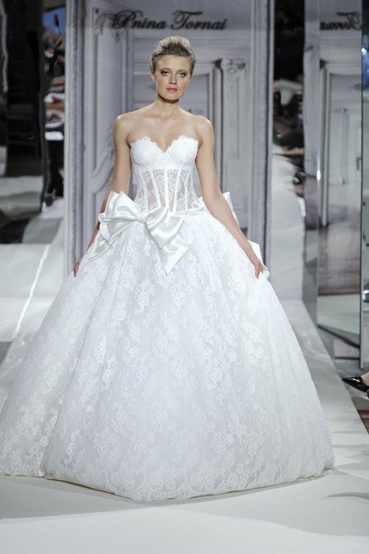 Robe de mariée luxuriante, photo