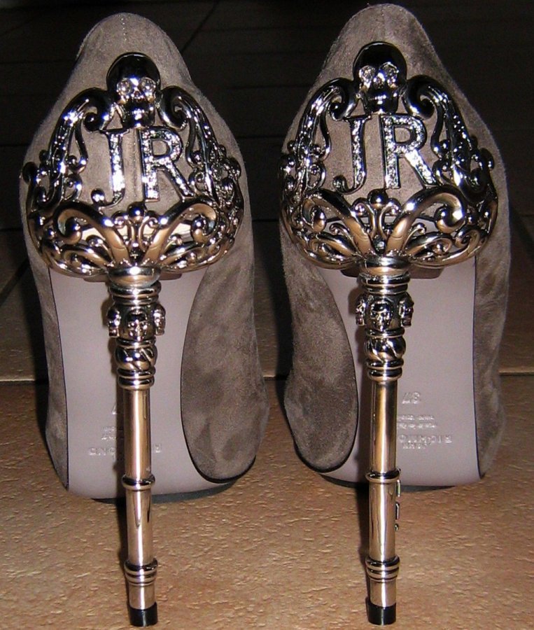 Chaussures pour femmes à la mode John Richmond, photo