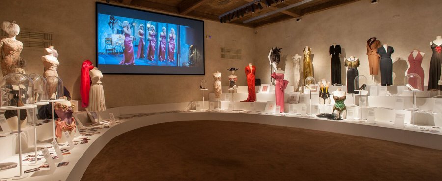 Robes de salle d'exposition