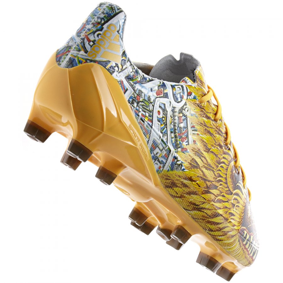 bottes d'Adidas et Yamamoto, photo