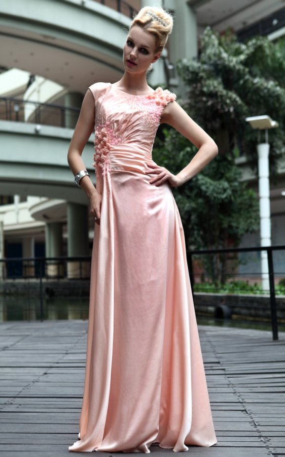 Fille - photo en robe rose