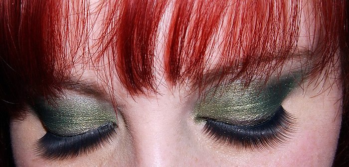 Comment coller soi-même des faux cils