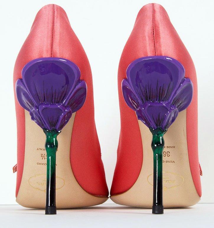 Chaussures pour femmes avec de beaux talons hauts