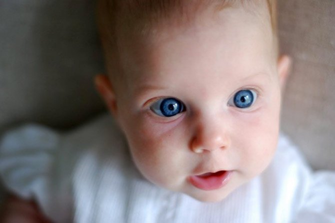 Yeux bleus, photo de bébé