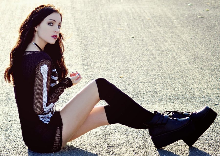 Robe noire - squelette, photo