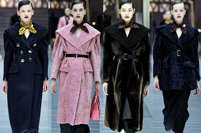 Vêtements à la mode en fourrure d'astrakan et large queue