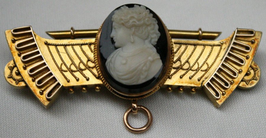 camée sur pendentif