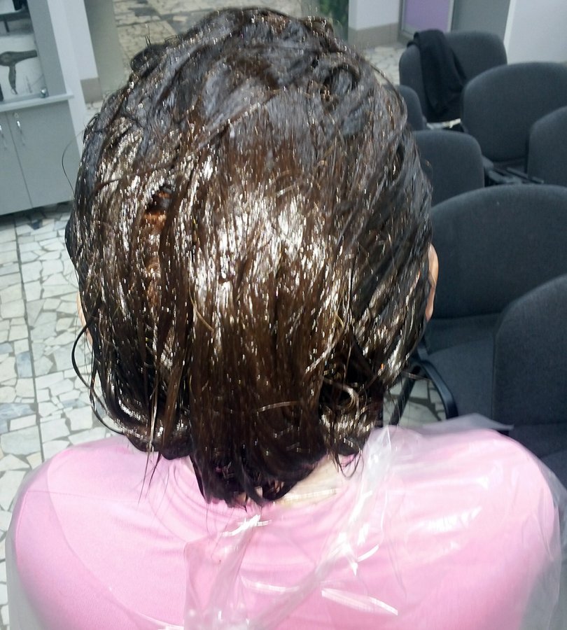 teindre les cheveux gris à la maison