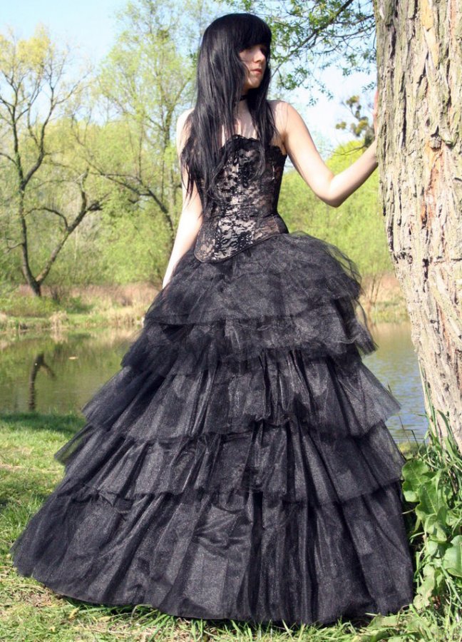 Robe bouffante gothique
