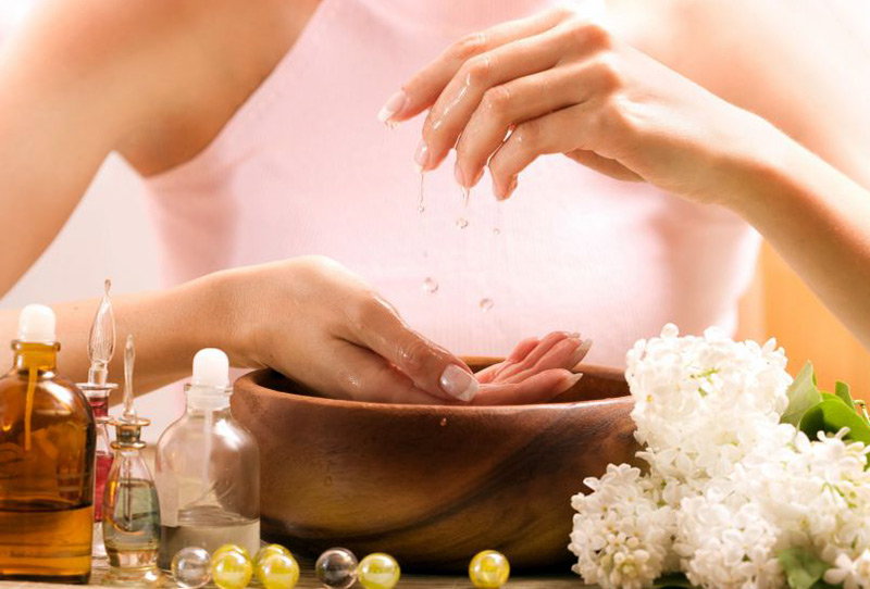 Comment prendre soin de vos ongles et de la peau de vos mains