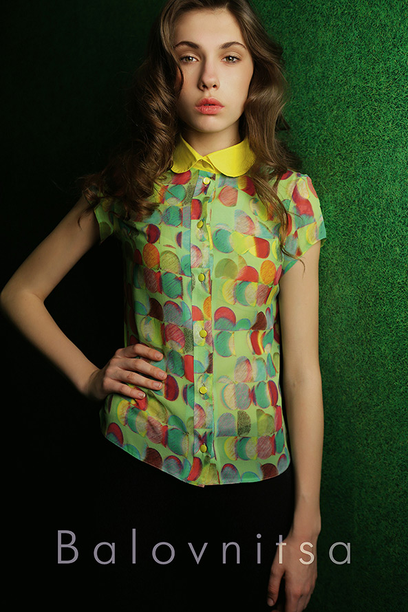 Une collection de vêtements de créateurs russes en herbe