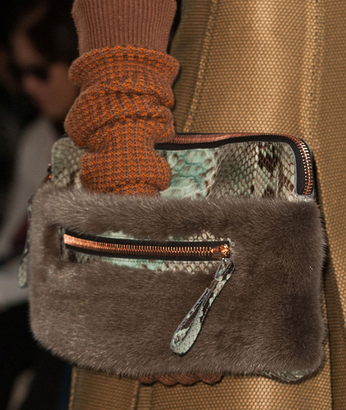 Pochette en fourrure