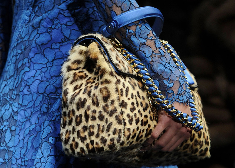 Sac en fourrure à la mode