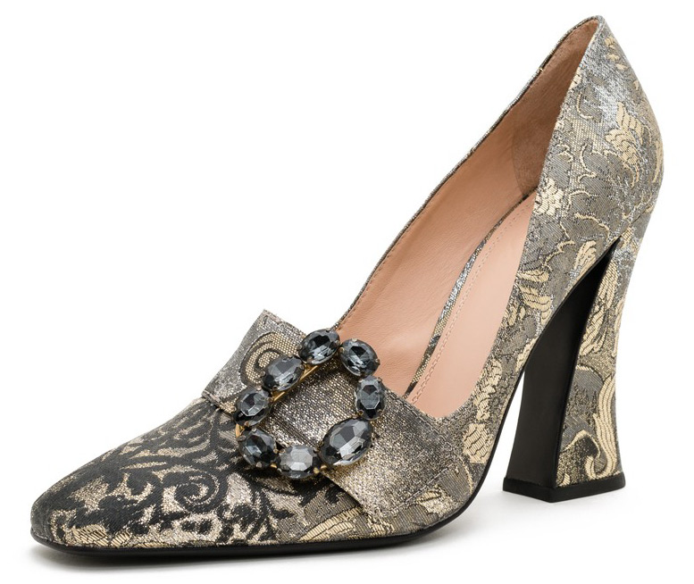 Tapisseries sur chaussures