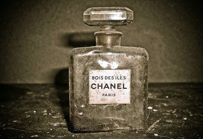 Chanel parfum - un parfum pour femme de Bois des Iles